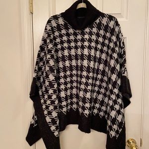 NWT Ann Taylor Poncho